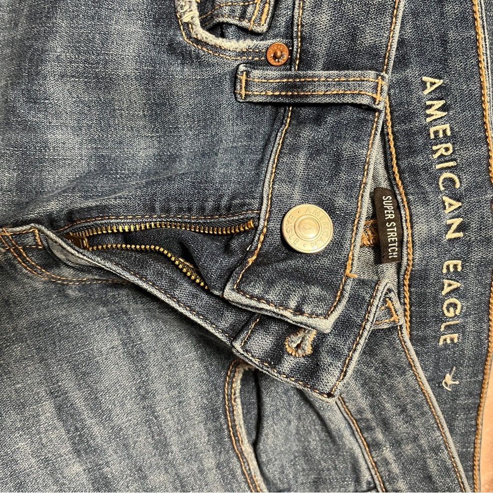 American Eagle Bootcut jeans size 4 short